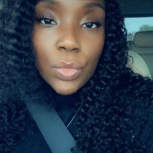 Meet your Posher, Shakiyda